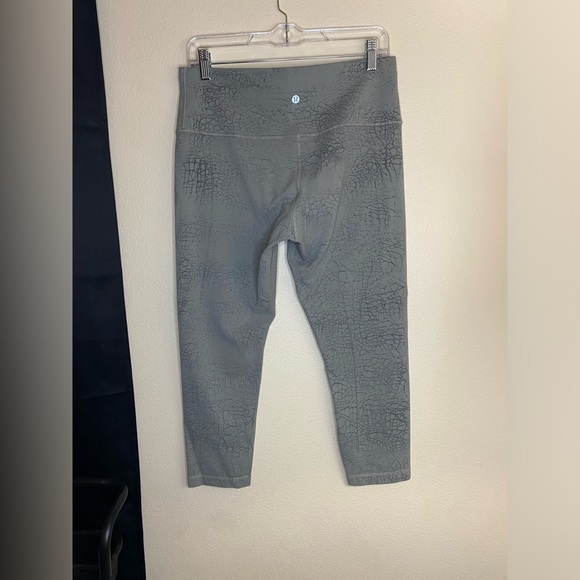 Lululemon Wunder Train High-Rise crop 23” leggings size 12 - Picture 5 of 8